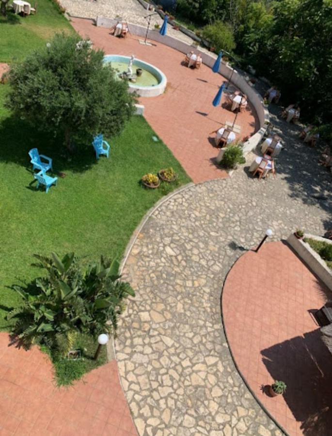 Hotel Parco Delle Rose アックアッペーザ エクステリア 写真